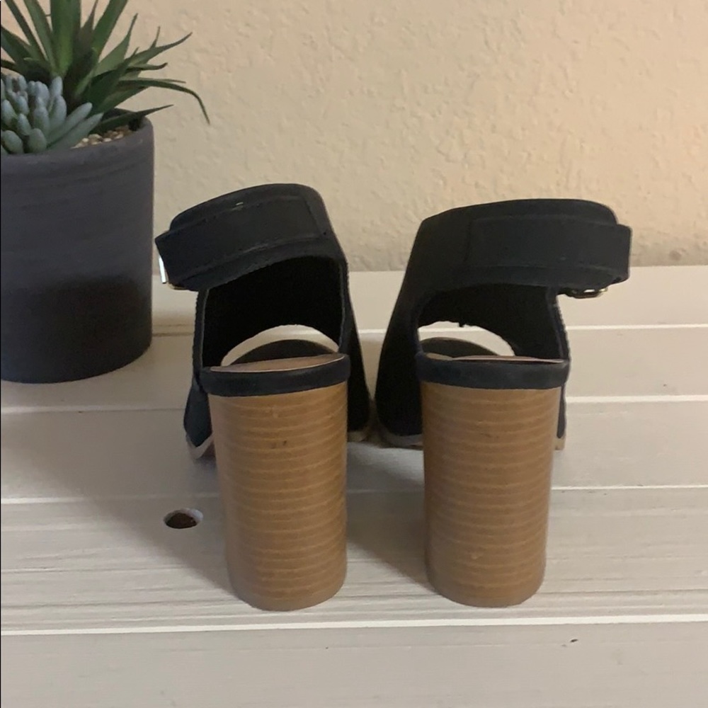 Open toe heels 👠 - Picture 3 of 4